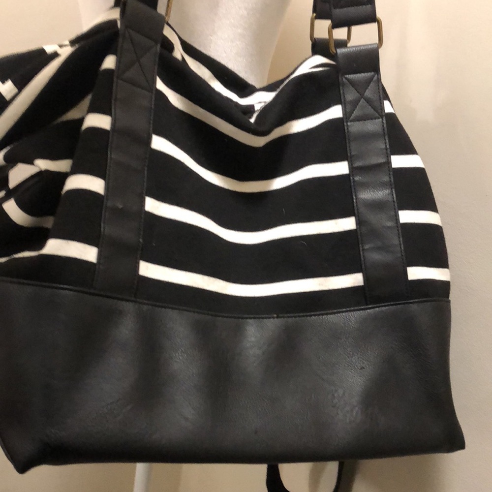 Madden Girl Duffel Bag - Picture 8 of 8